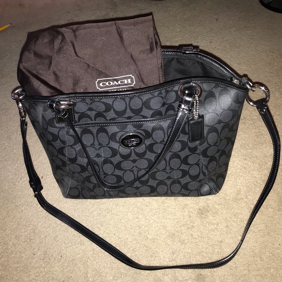 Coach large handbag - Picture 1 of 10